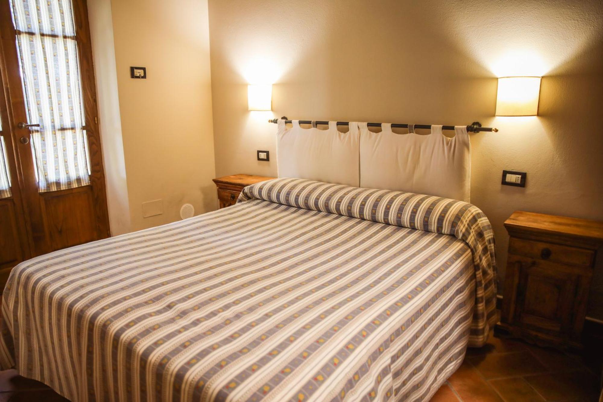 Agriturismo La Vecchia Quercia モンテメラノ エクステリア 写真