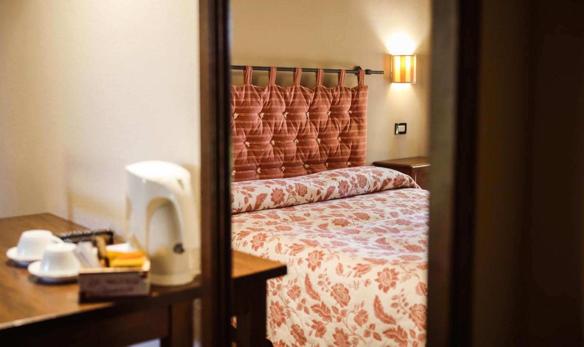Agriturismo La Vecchia Quercia モンテメラノ エクステリア 写真
