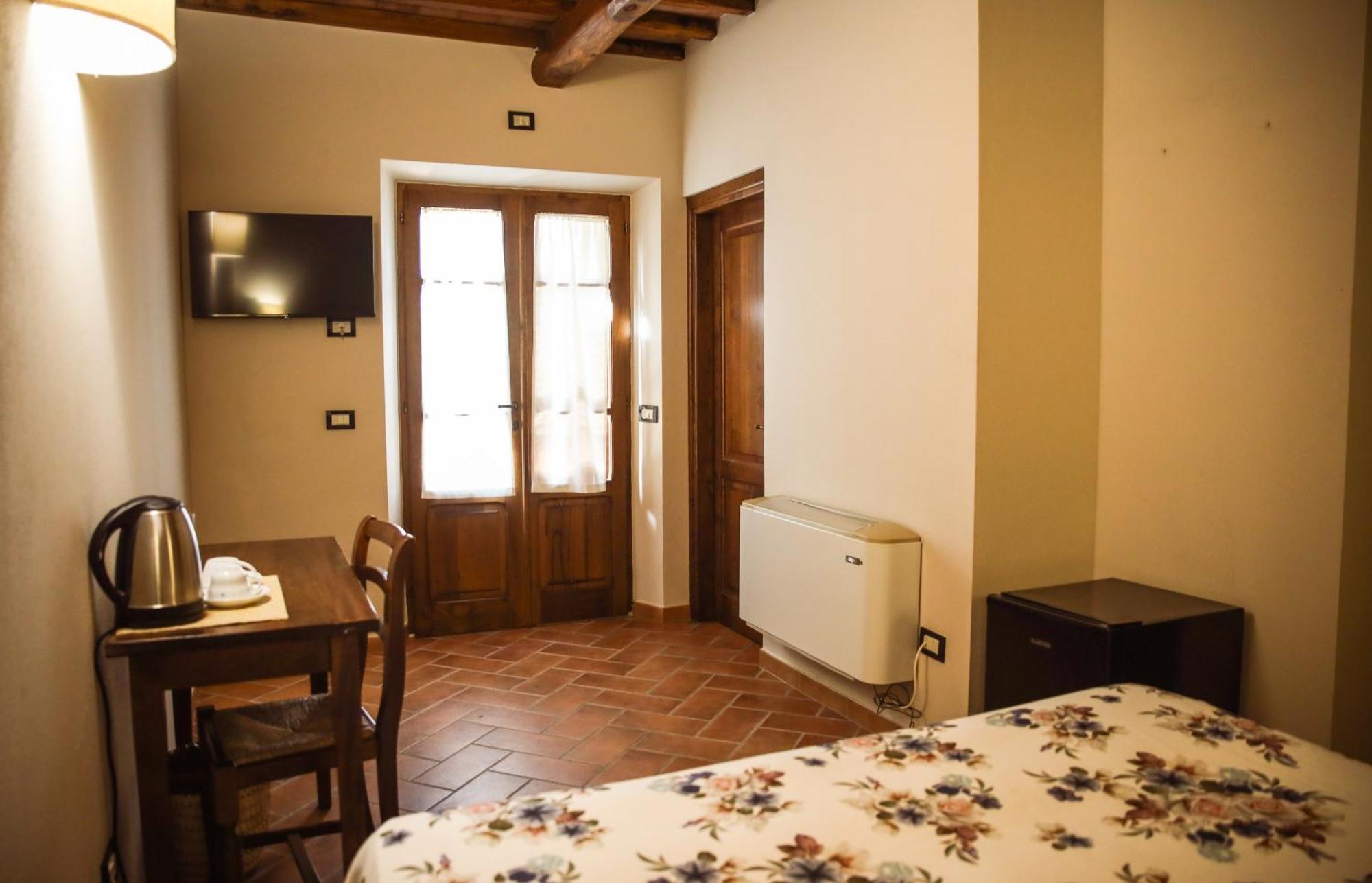 Agriturismo La Vecchia Quercia モンテメラノ エクステリア 写真