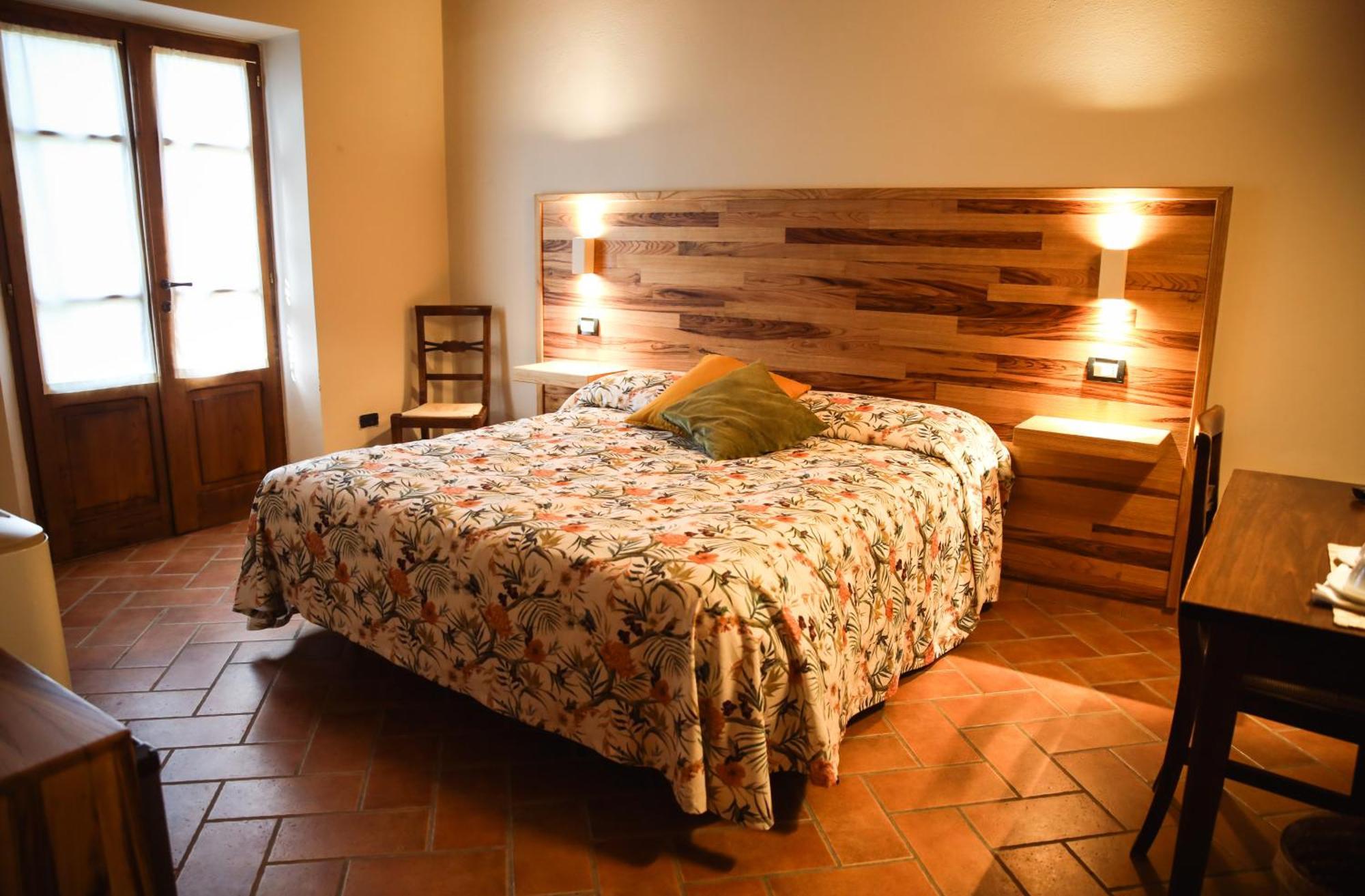 Agriturismo La Vecchia Quercia モンテメラノ エクステリア 写真