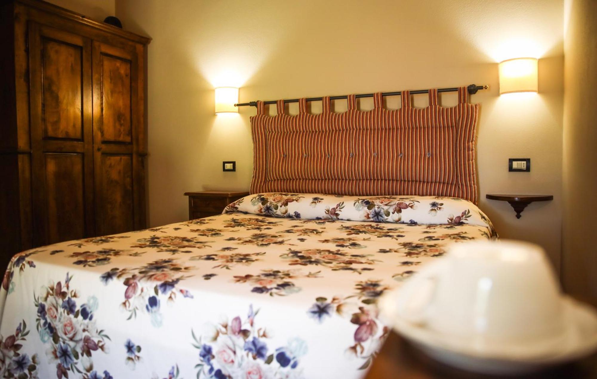 Agriturismo La Vecchia Quercia モンテメラノ エクステリア 写真